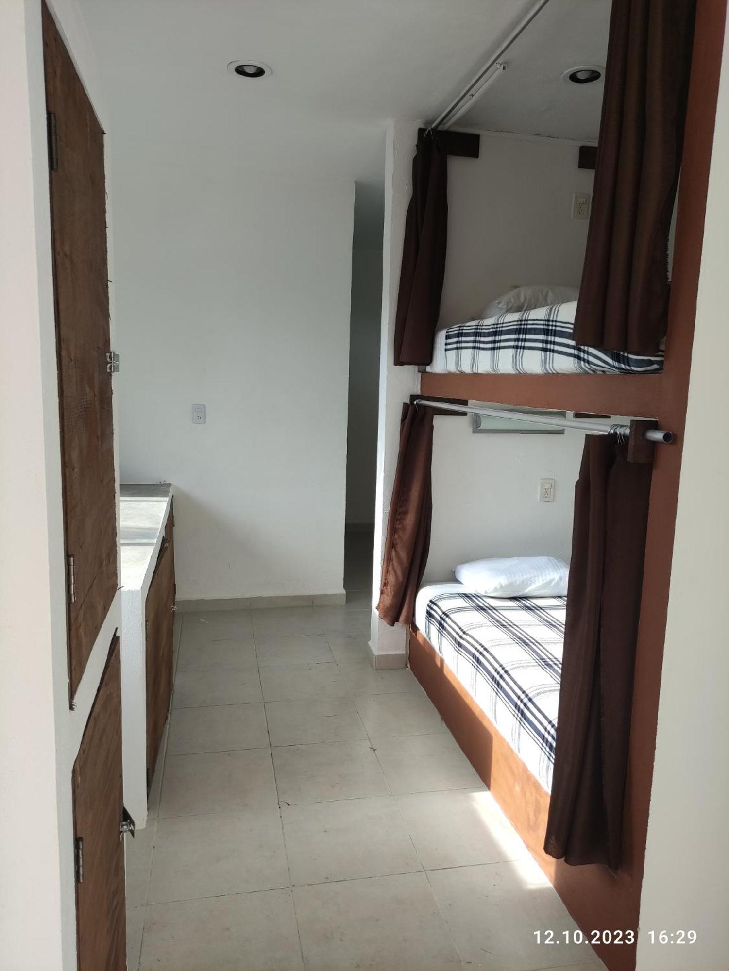 The All Inclusive Hostel - Food, Drinks And Transportation To The Beach And Cenotes Тулум Номер фото
