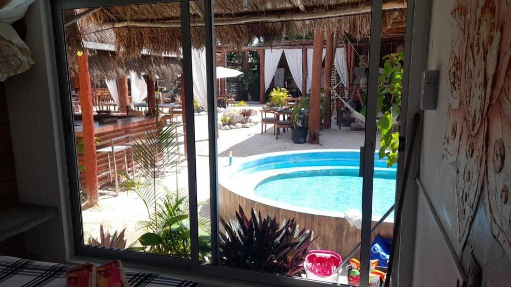 The All Inclusive Hostel - Food, Drinks And Transportation To The Beach And Cenotes Тулум Екстер'єр фото